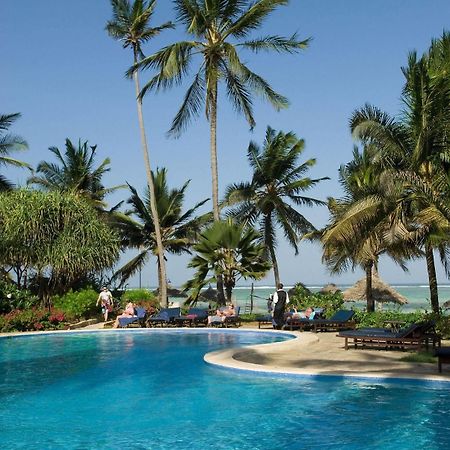 Breezes Beach Club And Spa บูจู ภายนอก รูปภาพ