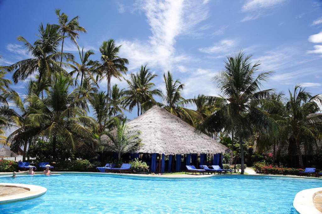 Breezes Beach Club And Spa บูจู ภายนอก รูปภาพ