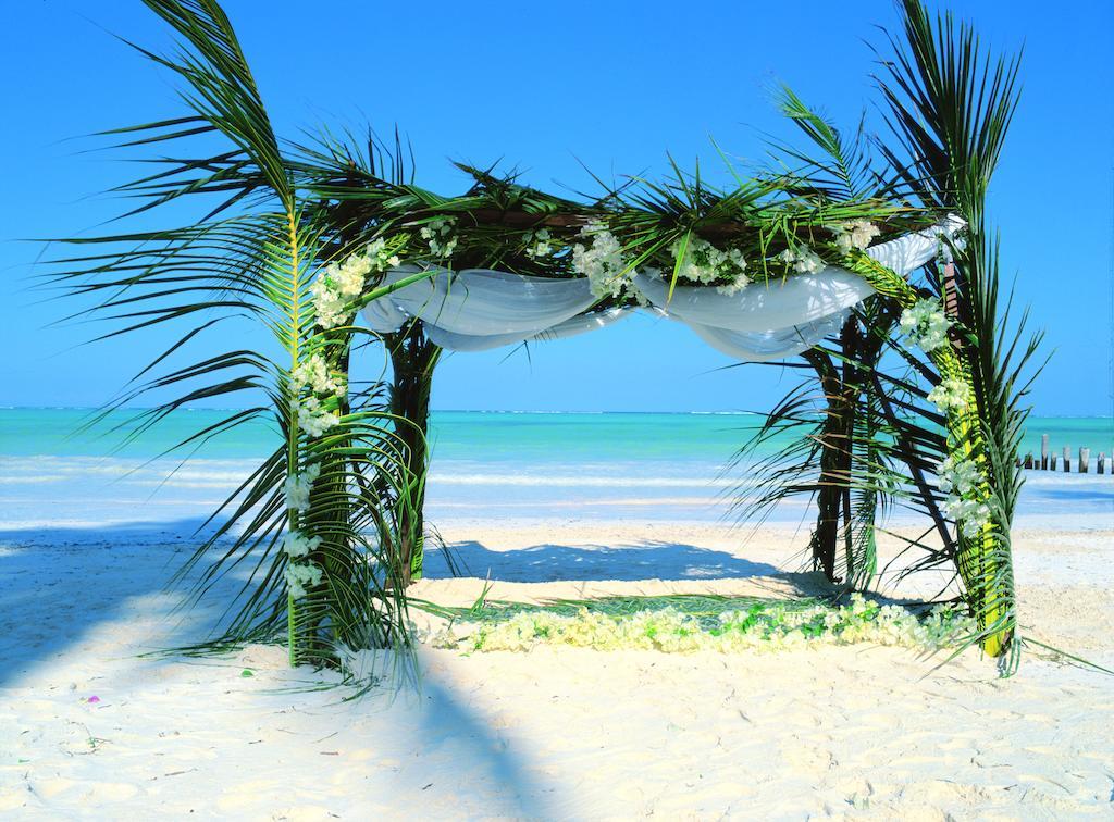 Breezes Beach Club And Spa บูจู ภายนอก รูปภาพ