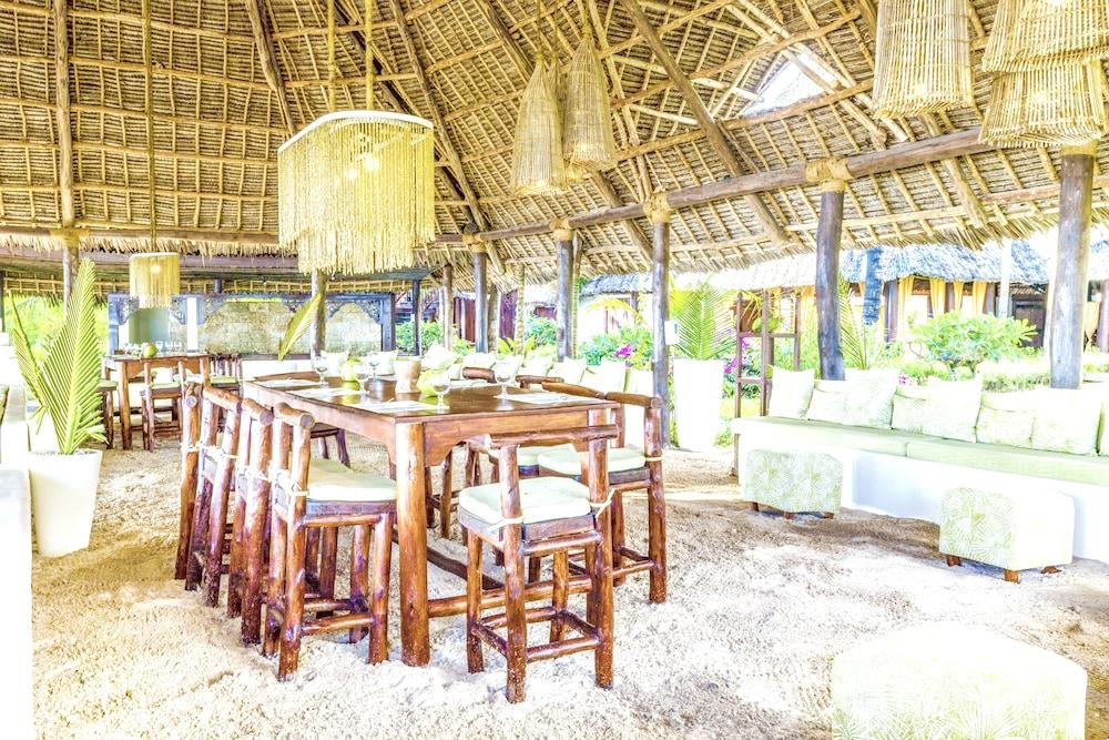Breezes Beach Club And Spa บูจู ภายนอก รูปภาพ
