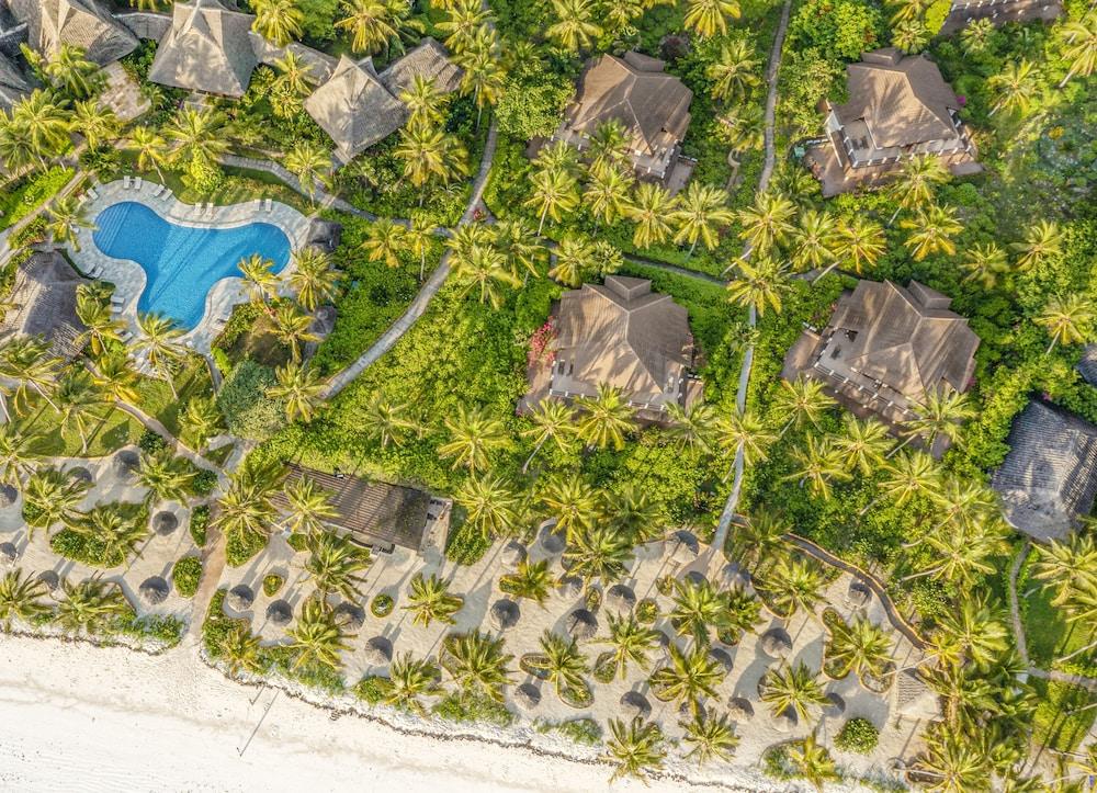Breezes Beach Club And Spa บูจู ภายนอก รูปภาพ