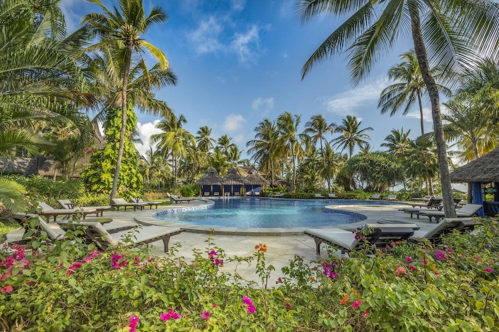 Breezes Beach Club And Spa บูจู ภายนอก รูปภาพ