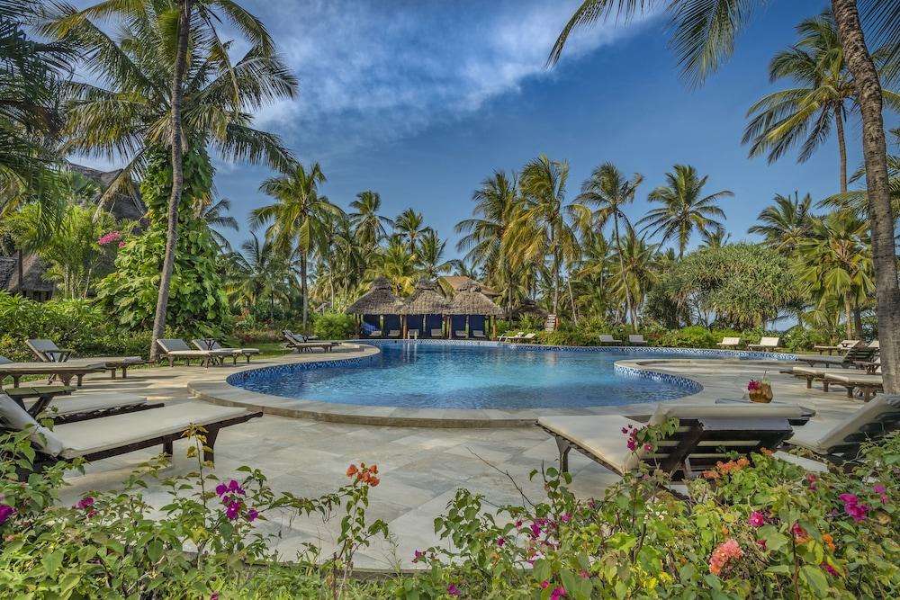 Breezes Beach Club And Spa บูจู ภายนอก รูปภาพ