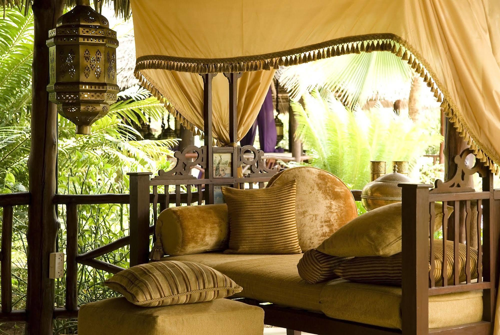 Breezes Beach Club And Spa บูจู ภายนอก รูปภาพ